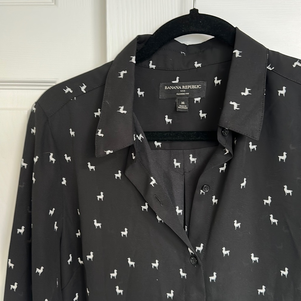 Banana Republic llama button down shirt. Medium.